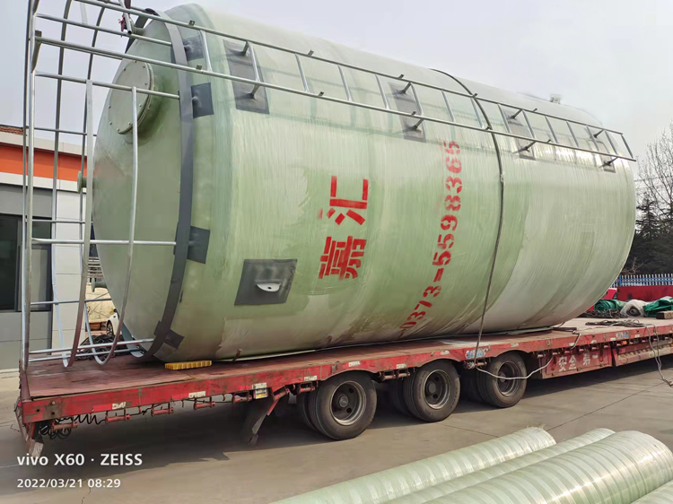 玻璃鋼立式鹽酸儲(chǔ)罐發(fā)貨-新鄉(xiāng)大塊