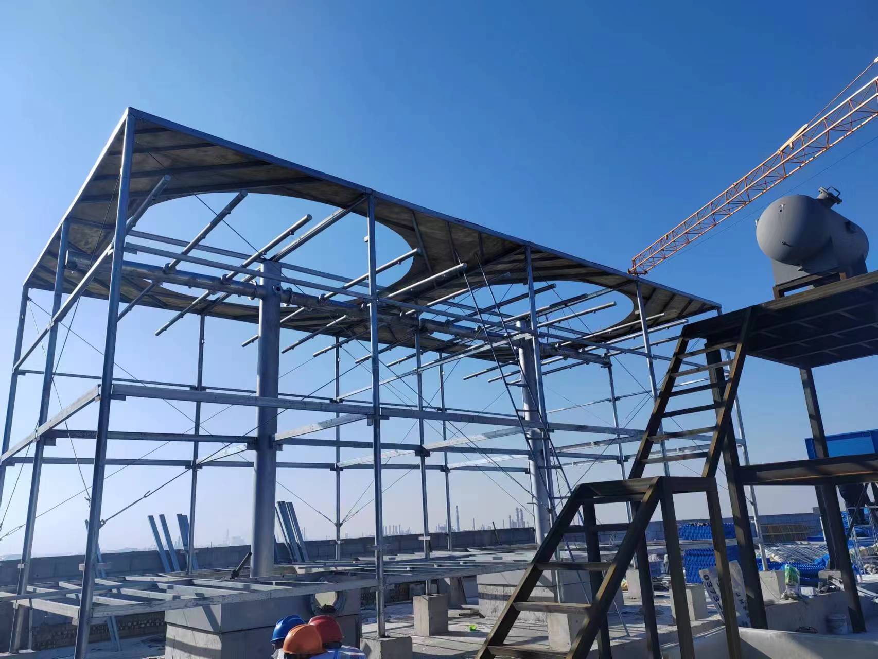 山東600噸兩臺并聯(lián)玻璃鋼冷卻塔